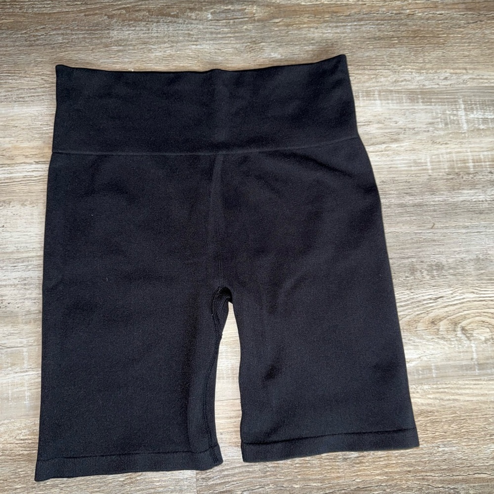 Ryka Ribbed Biker Shorts - Large
